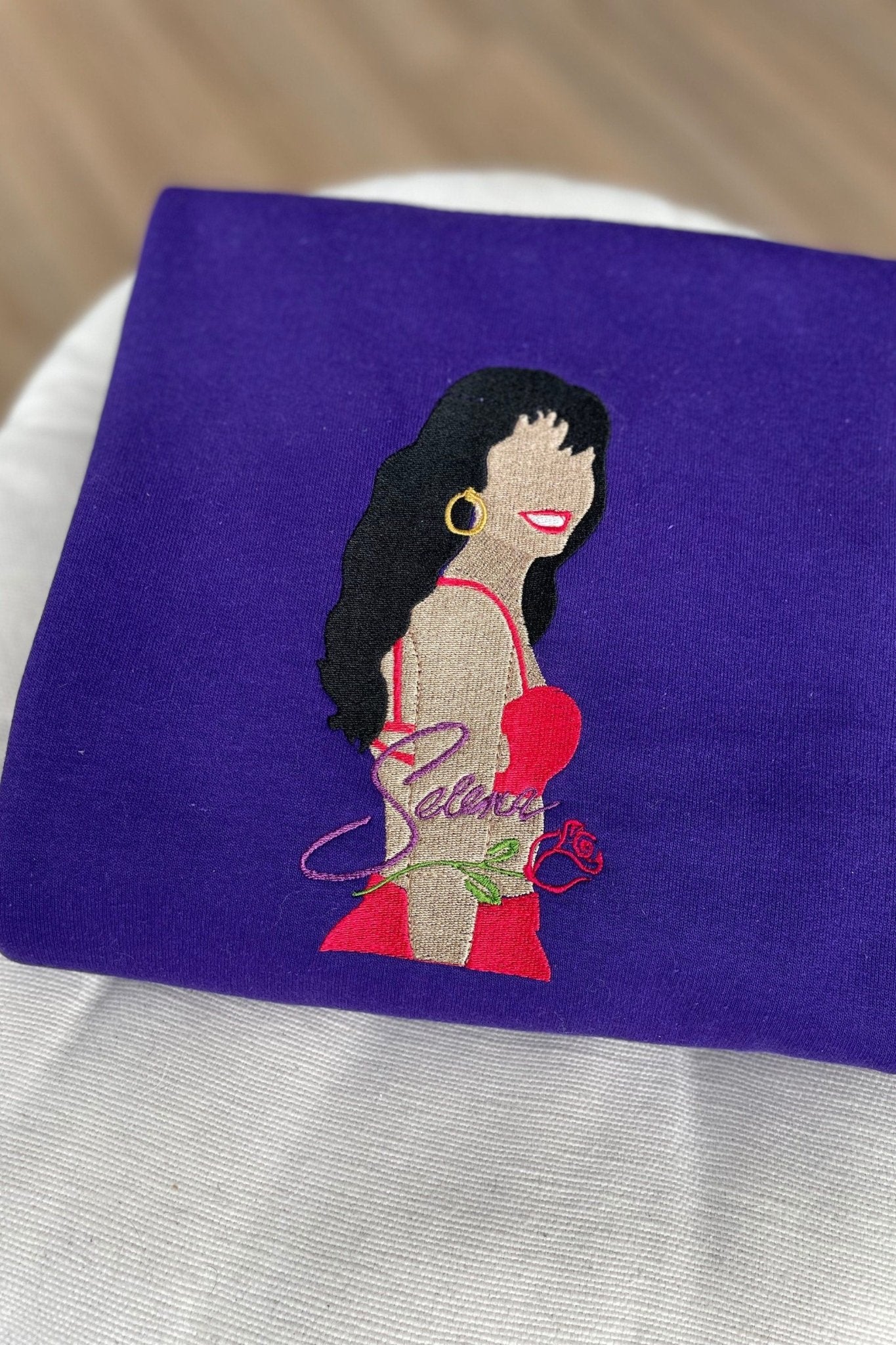 Selena Embroidered Crewneck Sweatshirt - Selena Quintanilla - Embroiderzilla